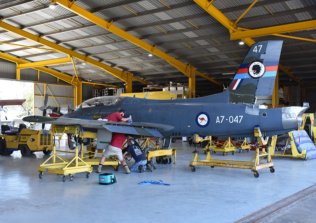 Hunter Fighter Collection Volunteers work on Aermacchi MB-326 RAAF A7-047 after arriving at Scone NSW